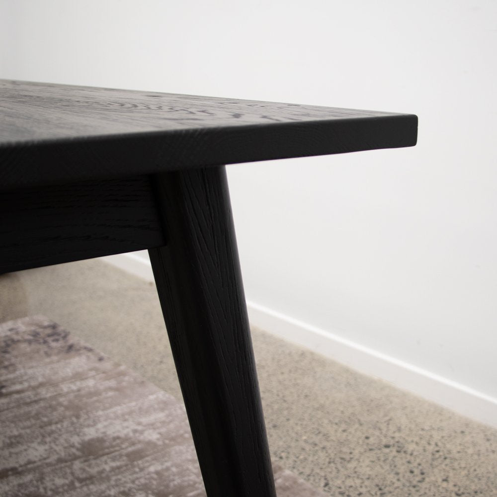 Vaasa Oak Bench - 185cm - Matte Black