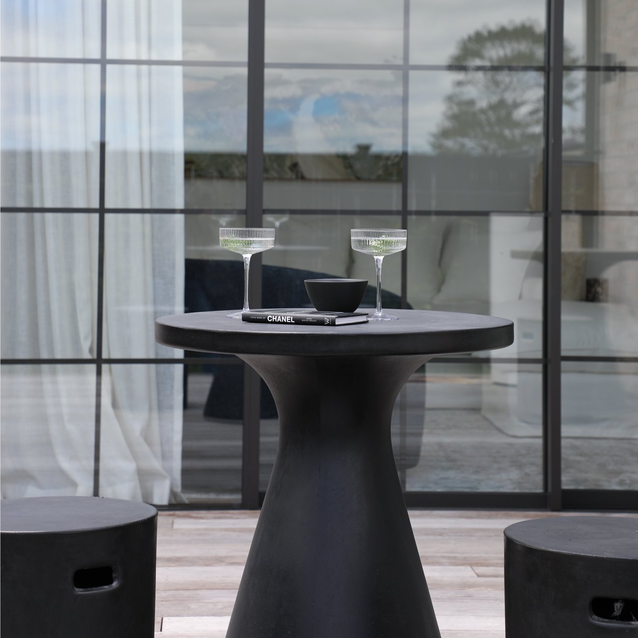 Corfu Concrete Pedestal Dining Table - Black