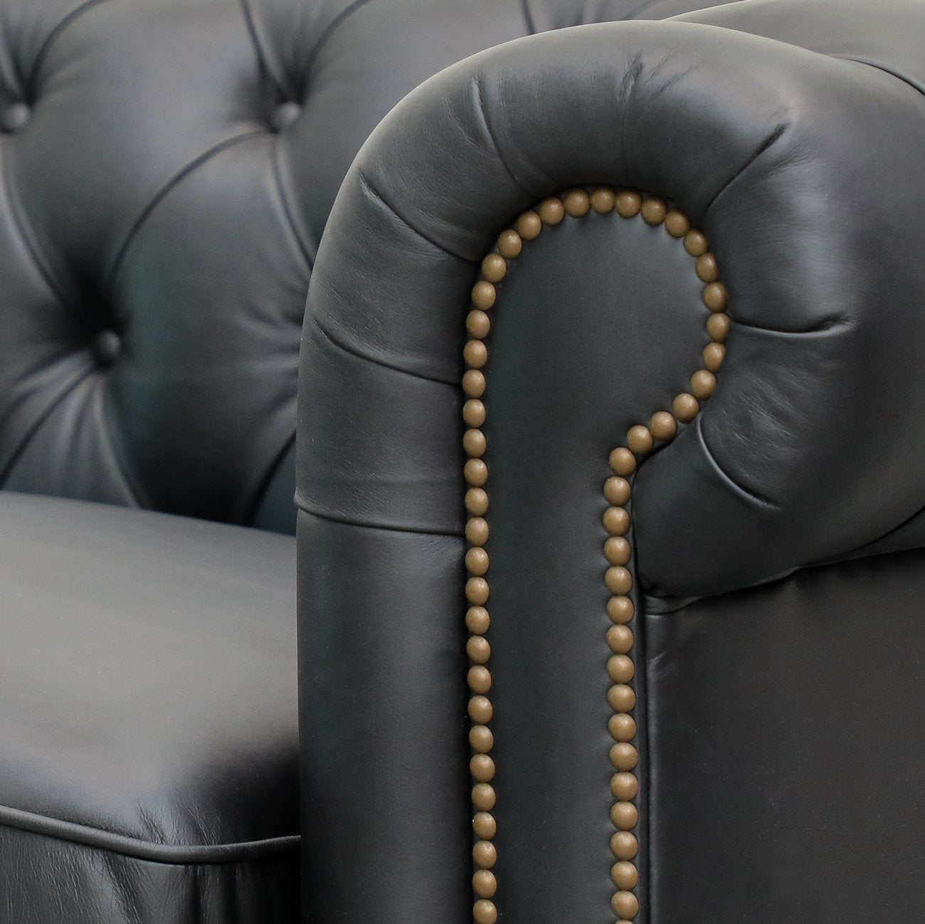 Stanford 4 Seater Chesterfield - Onyx Leather