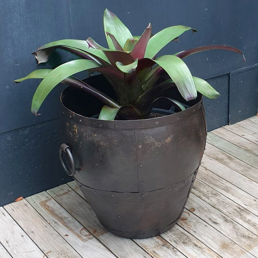 Sahar Lotus Iron Planter - Large