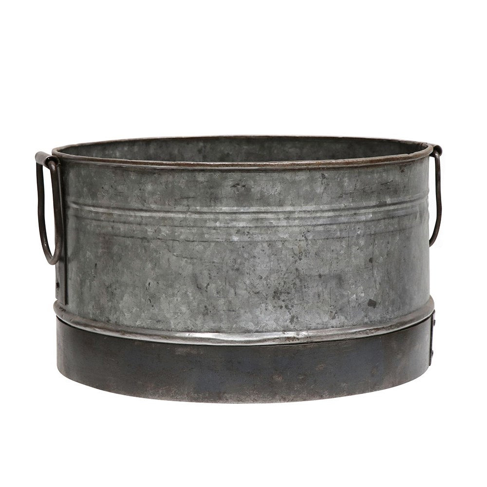 Flint Round Planter